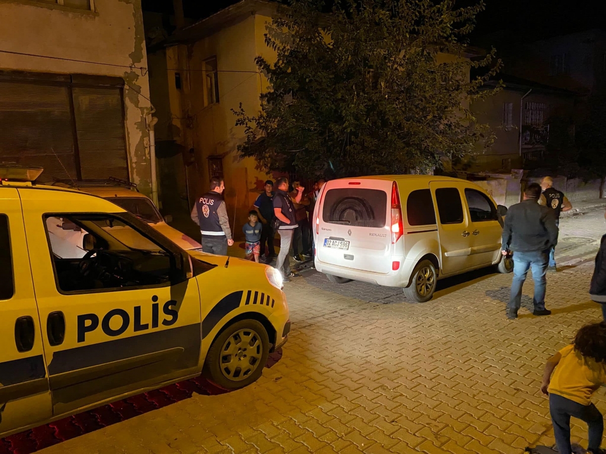 Besni’de narkotik ve asayiş uygulaması