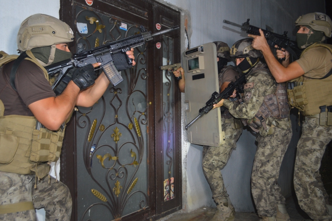 Banka görevlisini yaralama olayına yönelik operasyon: 3 gözaltı 