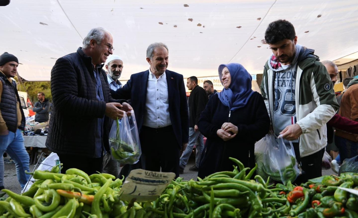 Başkan Kılınç, Pazar esnafını ziyaret etti