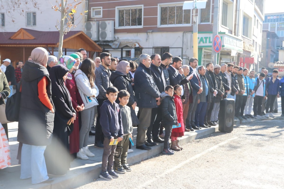 STK'lardan Hazreti Peygamber'e hakaret eden öğretim görevlisine tepki  