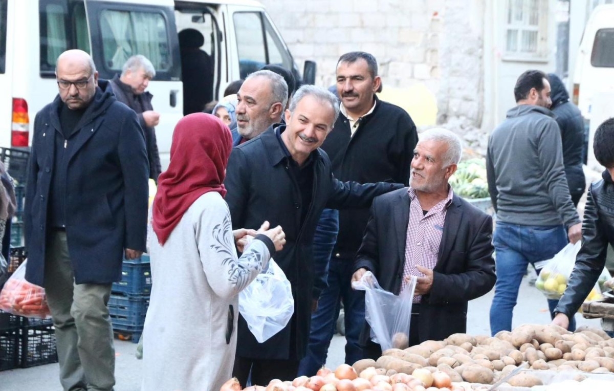 Pazar esnafının misafiri Başkan Kılınç’tı