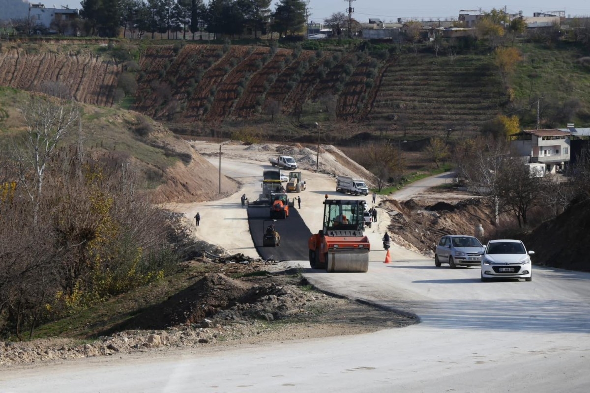 Merakla beklenen yol yakında trafiğe açılacak
