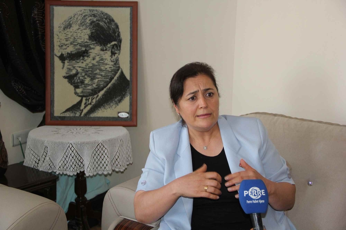 Dinimi sizden öğrenecek değilim