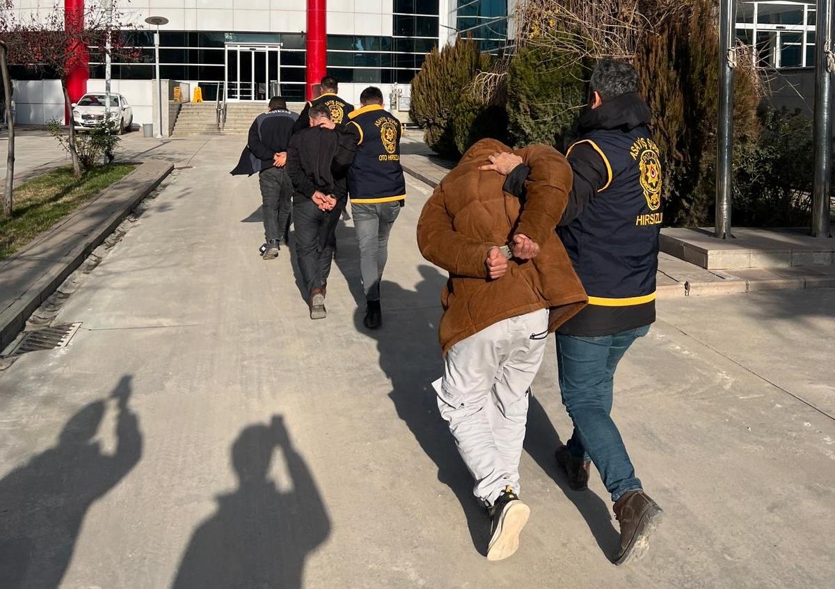 Adıyaman'da konteynerden hırsızlığa 3 tutuklama