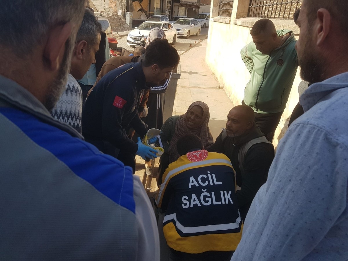 Adıyaman Mara Mahallesi'nde kaza: Küçük çocuğa çarpıp kaçtı  - Videolu Haber